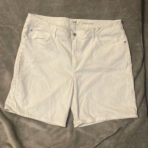 Mid rise shorts